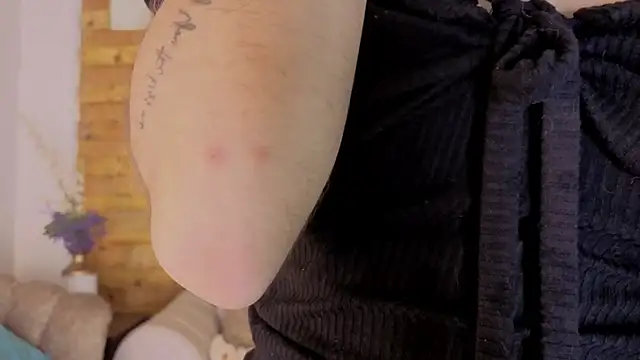 doll_katt's cam snapshot