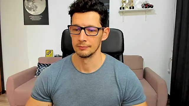 BrutusK08's cam snapshot