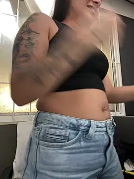 Alyha_Cortes live sex cam