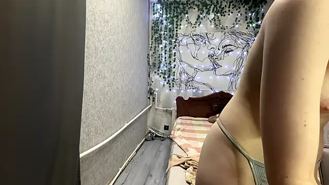 NellieCooper's cam snapshot