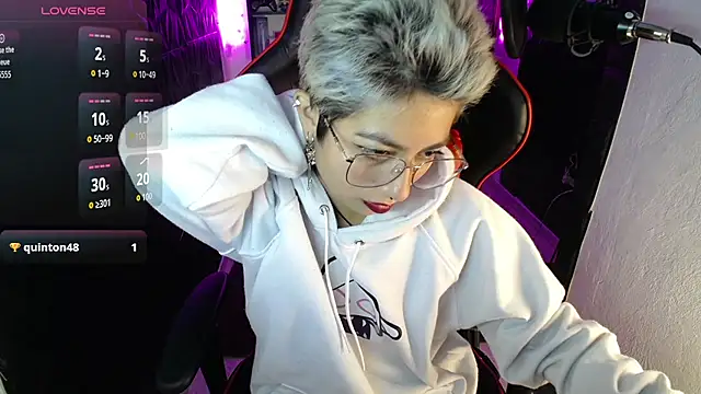 lunarichy22's cam snapshot