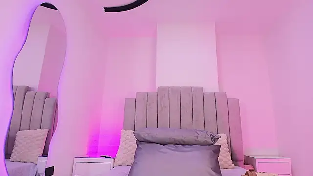 emma_trix's cam snapshot