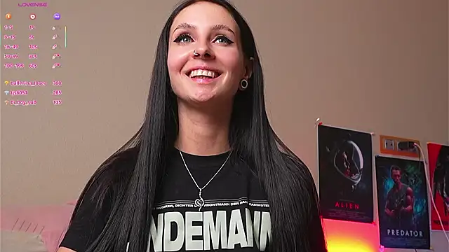 YaraAveiri's cam snapshot