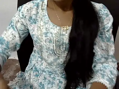 Khushi_v's cam snapshot