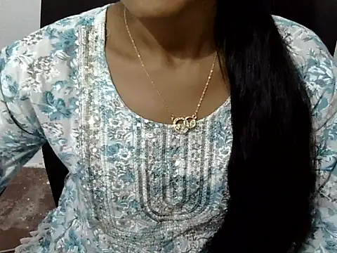 Khushi_v's cam snapshot