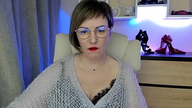 feliziaDesire's cam snapshot