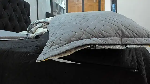 tyler_hank01 live sex cam