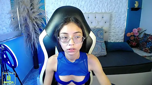 NathaliaSweet_11's cam snapshot