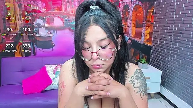 Small_naughty_'s cam snapshot