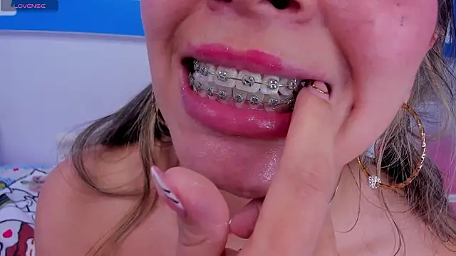 miss__evolet's cam snapshot