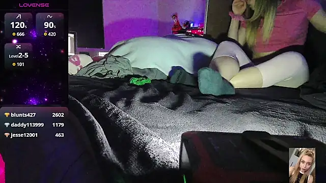 Blondiewithanass's cam snapshot