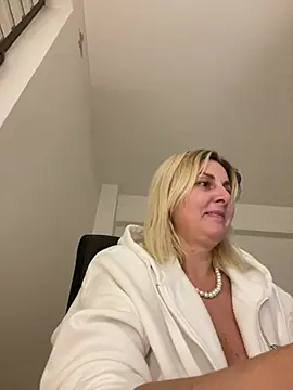 Amelia9798's cam snapshot