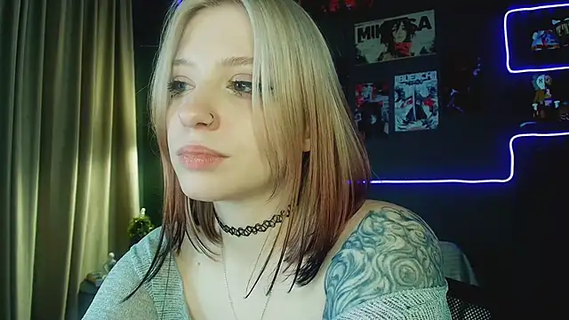 arielabradberry's cam snapshot