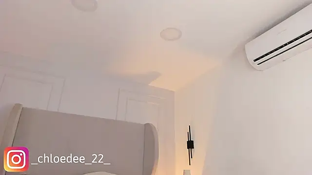 chloe_d's cam snapshot