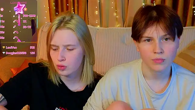 Girls_Fingers's cam snapshot