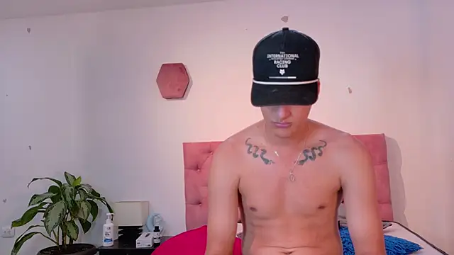 two_milkyway's cam snapshot