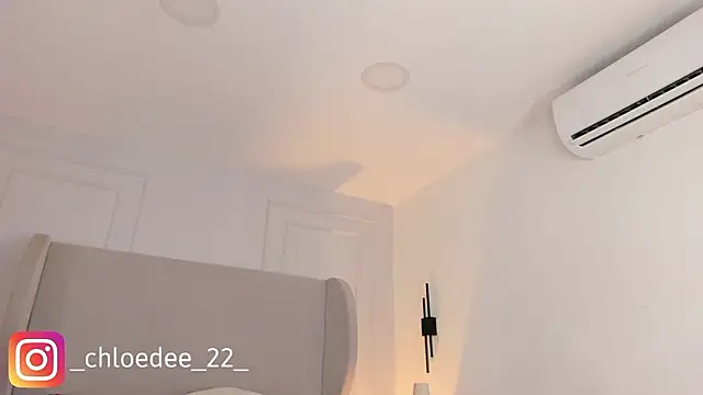 chloe_d's cam snapshot