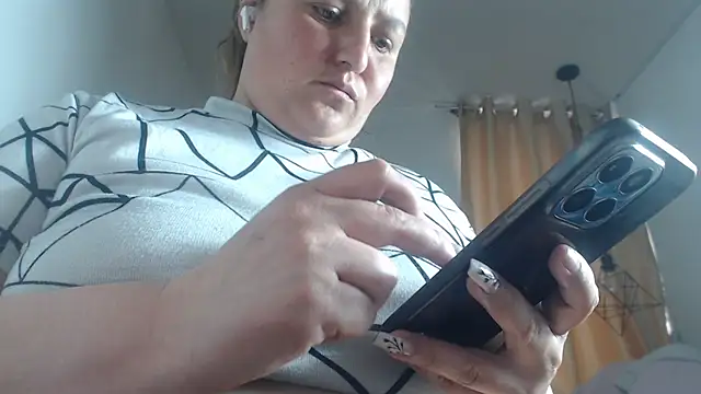 SweetRouse__'s cam snapshot