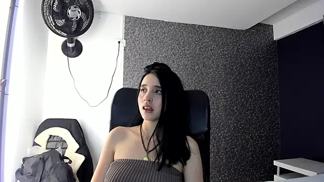 MeganR_'s cam snapshot