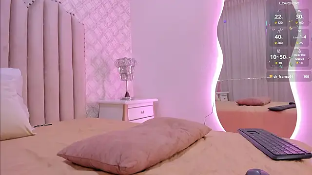 Pia_Johnson_'s cam snapshot