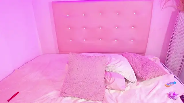 GEANNAROSE live sex cam