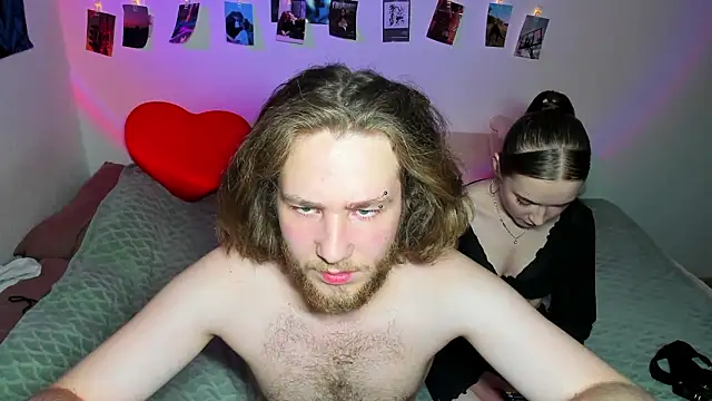 swiity_room_'s cam snapshot