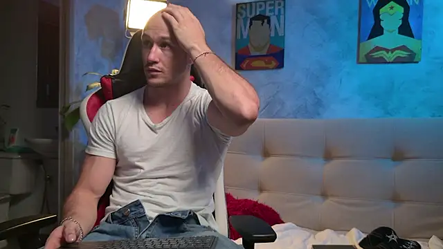 AxelFairchaild's cam snapshot