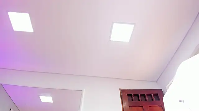 kendra_london's cam snapshot