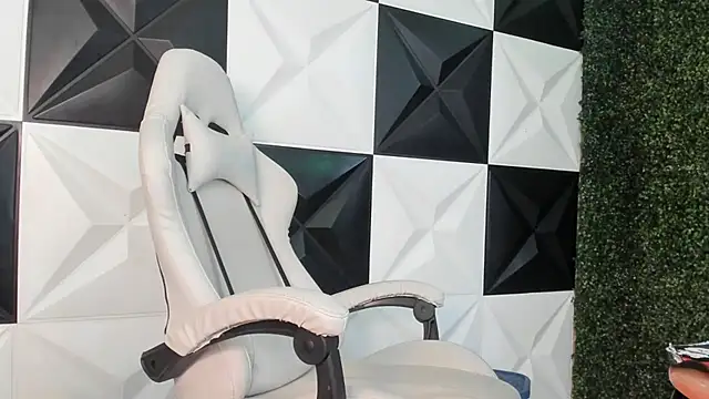 ManSant's cam snapshot