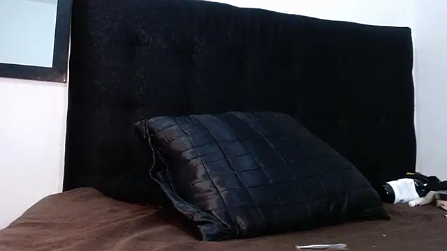 srta_luciana live sex cam