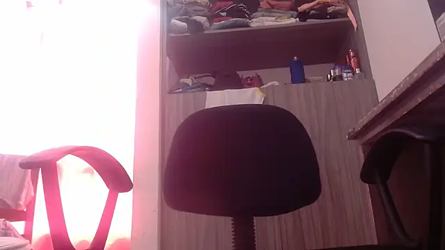 nicolle_milf1978's cam snapshot