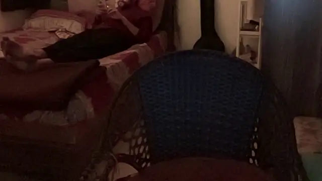 MakeMeAwareAah's cam snapshot