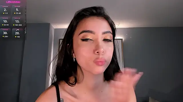 ValeriaVelvet live sex cam