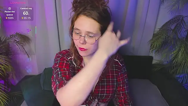 SophiePure's cam snapshot