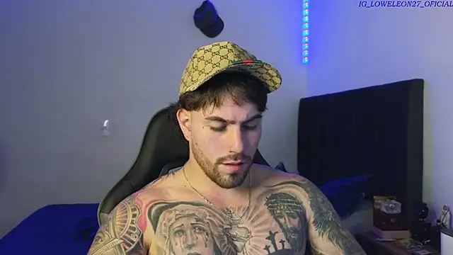 Ades_Lowe live sex cam