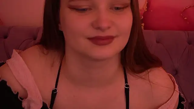 MagicPeachh_'s cam snapshot