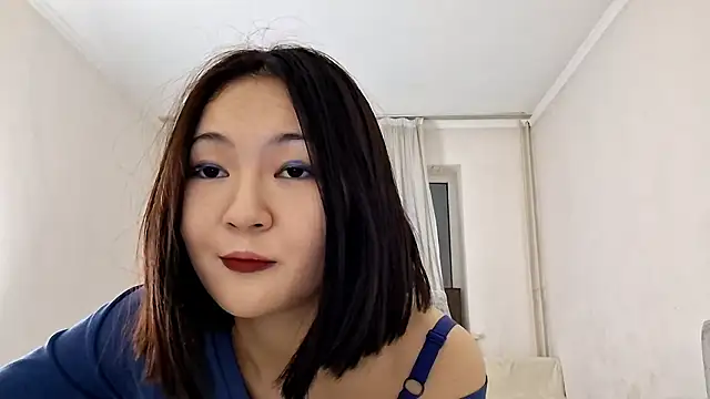 Lyndasilk live sex cam