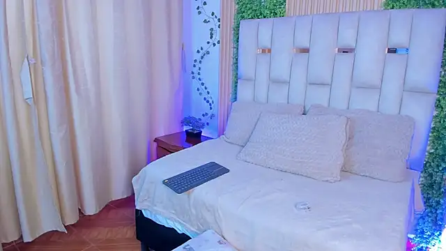 Jade_Nmm's cam snapshot