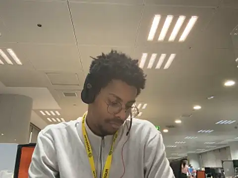 BullBreeder live sex cam