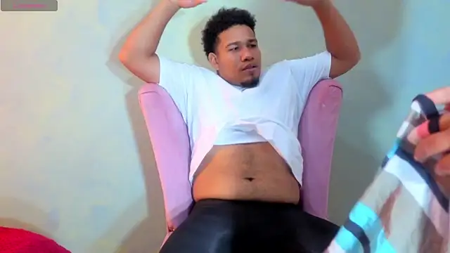 Sasha_and_Luke's cam snapshot