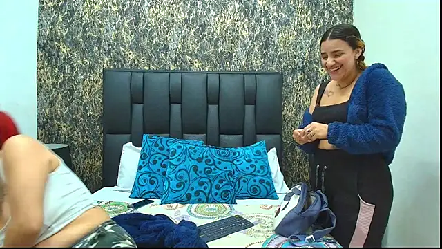 Dakota_Megan_69's cam snapshot