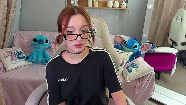 FoxyMayy's cam snapshot