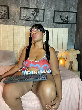 AranzalatinBlaks1's cam snapshot