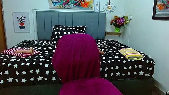 karlamorris_'s cam snapshot