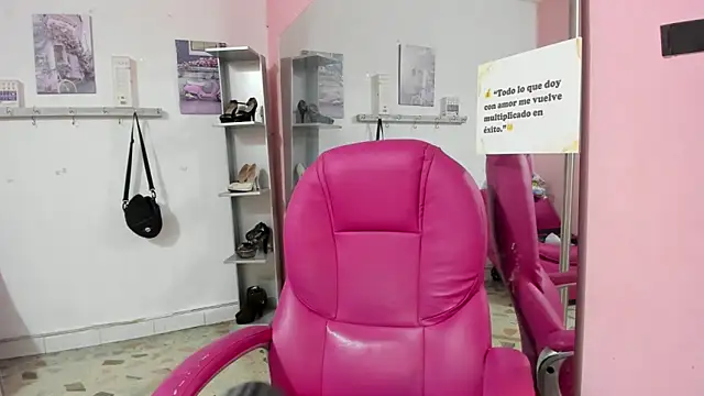 CAMILA--REY's cam snapshot