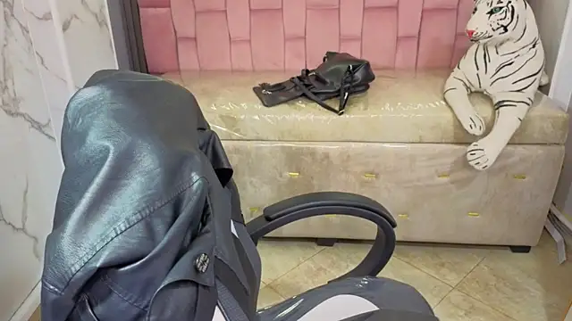 skeler_lovd_b_'s cam snapshot