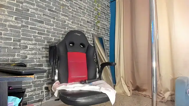 iam_samy_'s cam snapshot