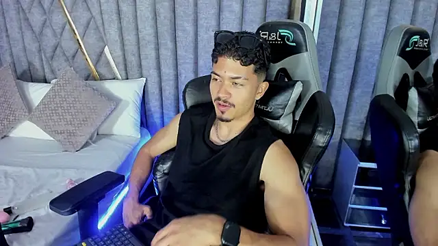 NicolaiKarav's cam snapshot