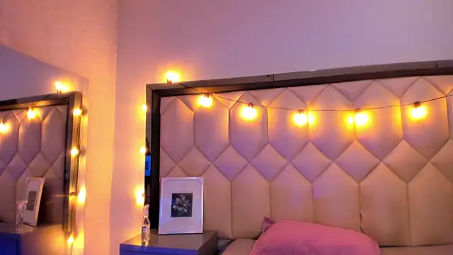 Scarletbigbug's cam snapshot