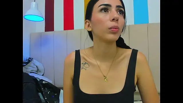 nicollandjhon live sex cam